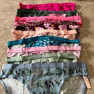 BNWT Victoria Secret XS Panties Set